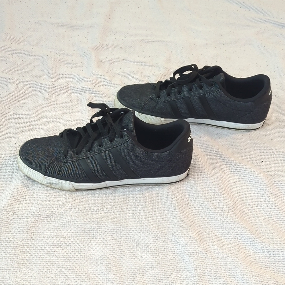 Adidas Black and White Sneakers Classic Low-Top Design
